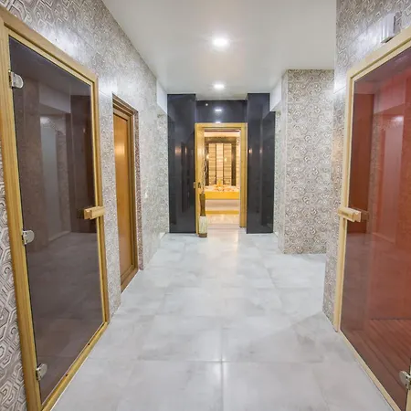 Aquamarin & מלון 4*