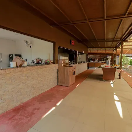 מלון Aquamarin & 4*